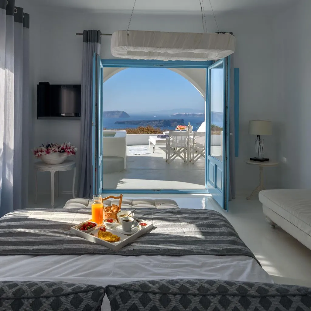 SUITE DELUXE WITH JACUZZI Room, Kalestesia Suites, Santorini