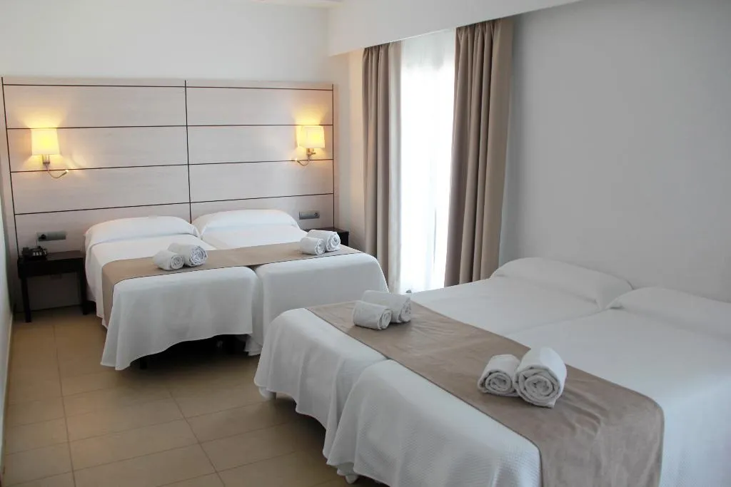 QUADRUPLE STANDARD Room, Hotel Puchet Ibiza, Ibiza