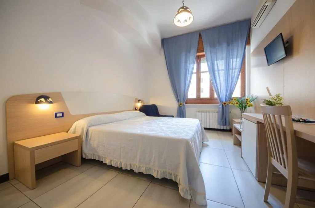 Room, B&B Galatea, Naples