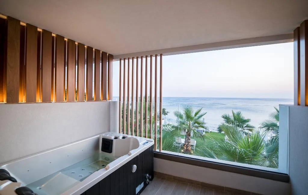 Double or Twin WITH JACUZZI Room, AKASHA Beach Hotel and Spa, Crete