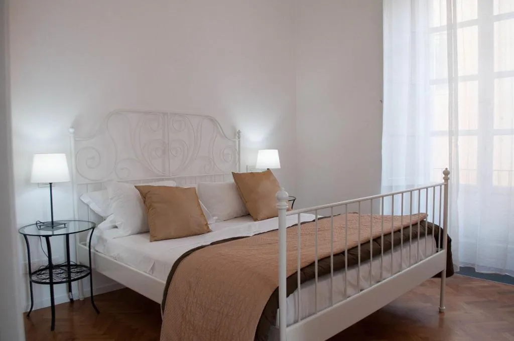 Room, Hotel Neronensis, Naples