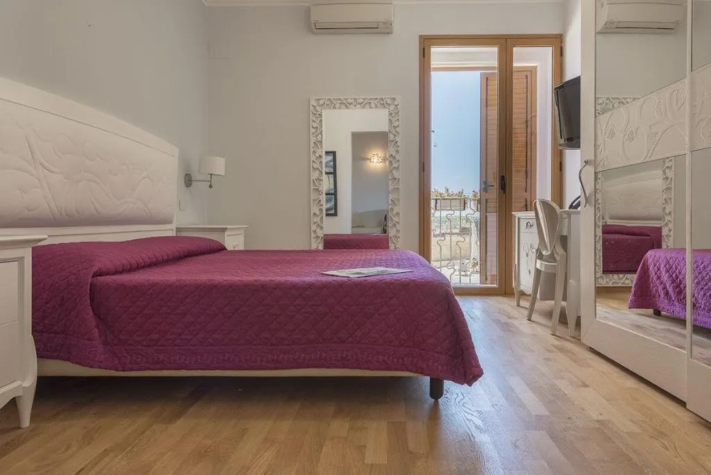 Room, Hotel Flora, Catania