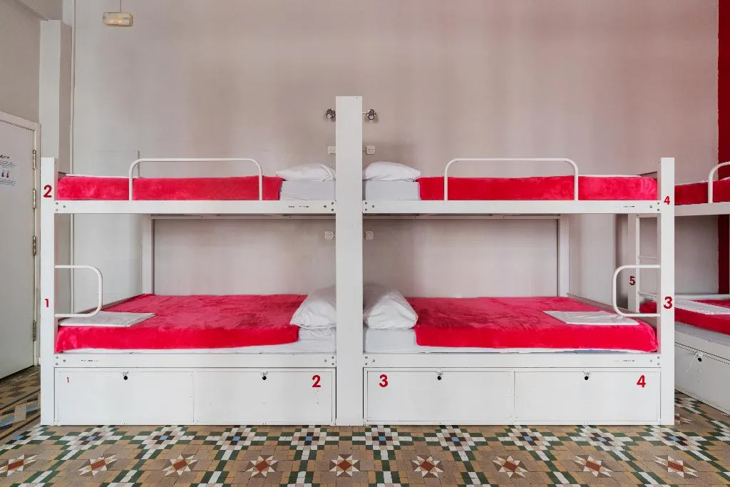 Bed in dormitory CAPACITY 6 Room, Red Nest, Valencia