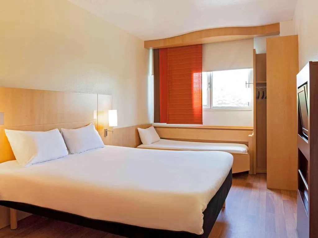 DOUBLE STANDARD Room, Ibis Barcelona Pza Glories 22, Barcelona