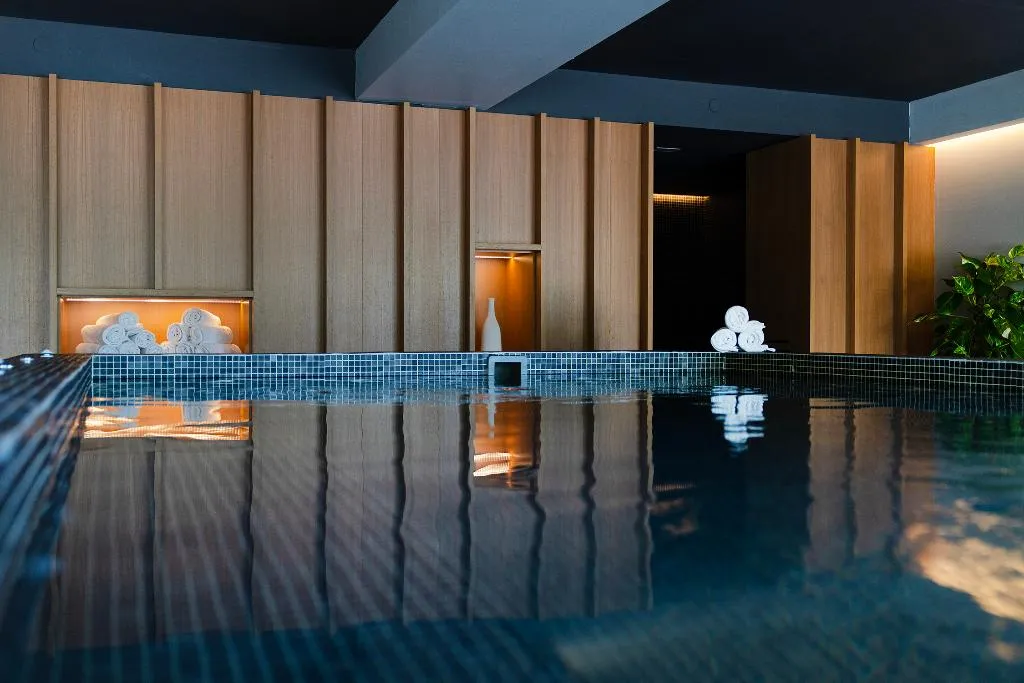 Pool, Cosmopolitan, Majorca