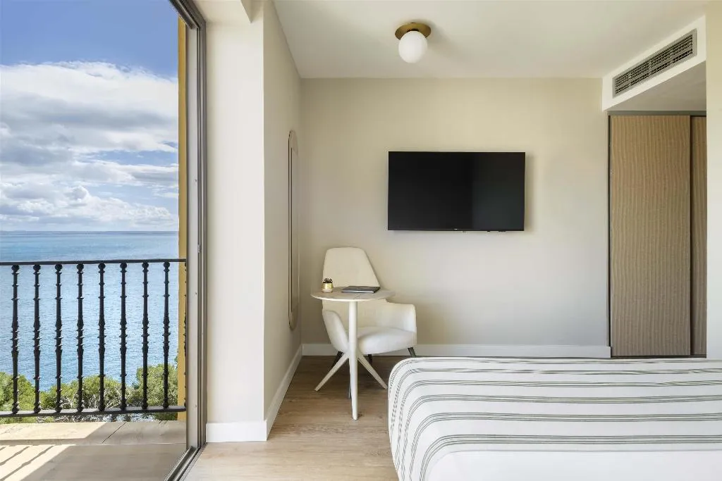 Room SUPERIOR WITH TERRACE Room, Barcelo Illetas Albatros, Majorca