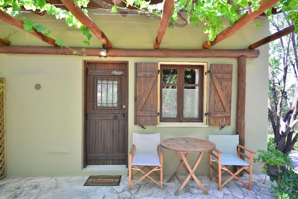 APARTMENT STANDARD Room, Viglatoras Traditionals Apartments, Crete
