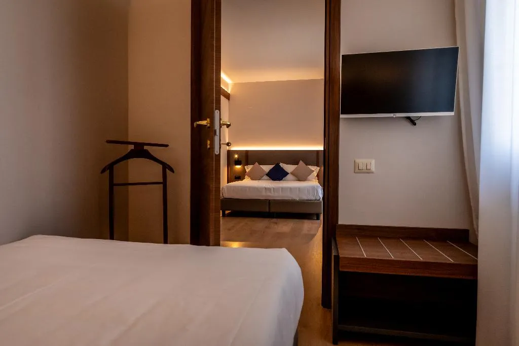 TRIPLE CLASSIC Room, Residence Porta Al Prato, Florence