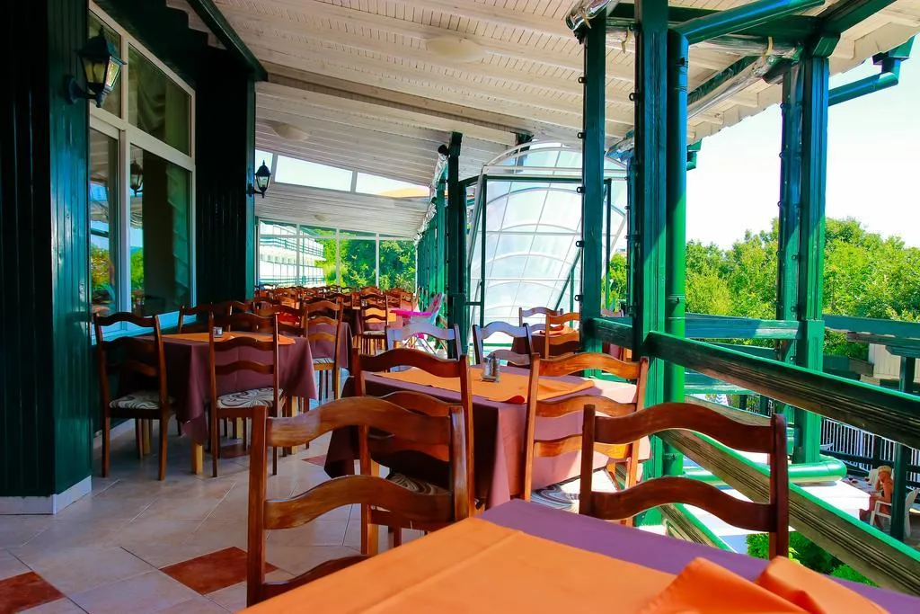 Terrace, Kini Park, Varna