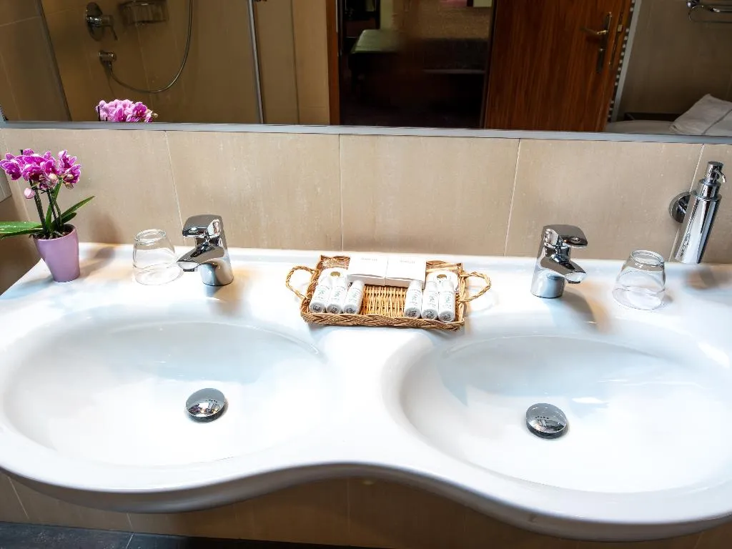 SUITE DELUXE Room, EA Hotel Embassy Prague, Prague