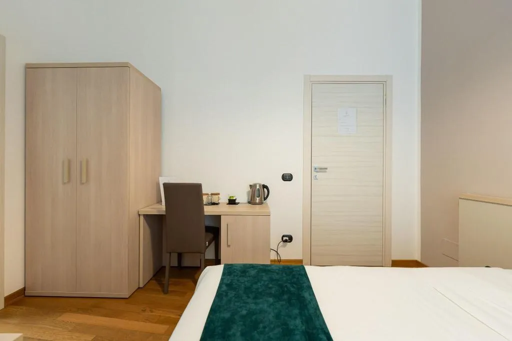 Room, Duomo Hermes Relais, Naples