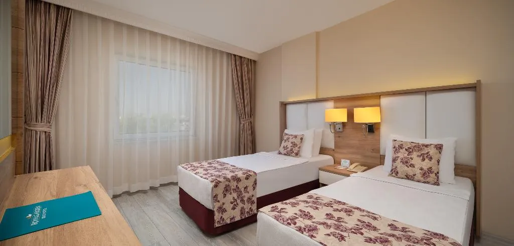 FAMILY ROOM STANDARD Room, Royal Garden Beach Hotel, Antalya