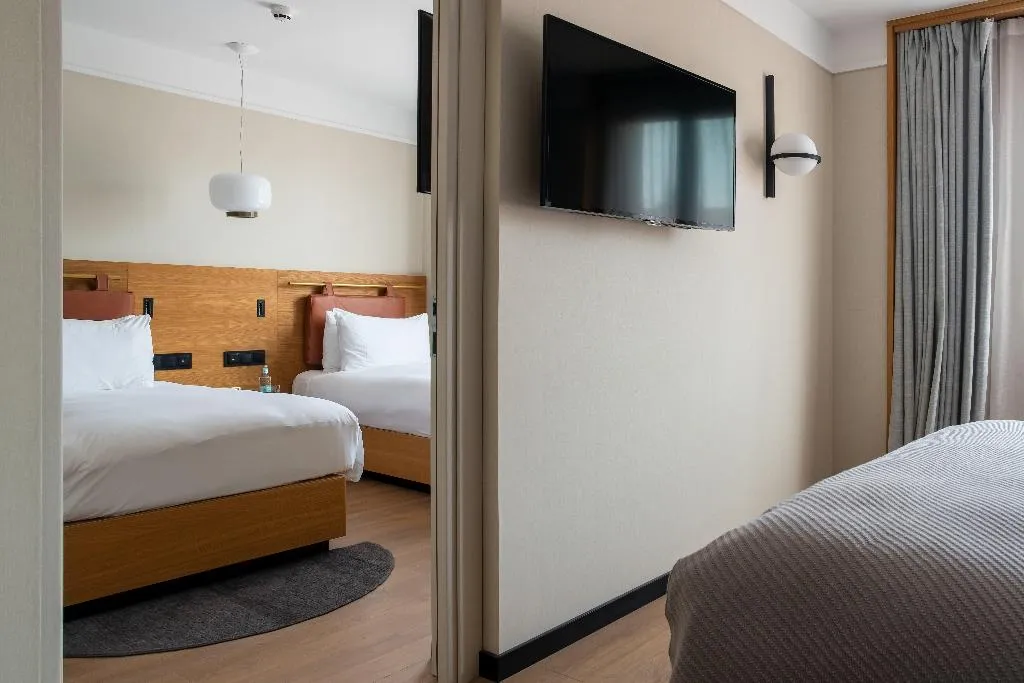 FAMILY ROOM WITH BALCONY Room, Kimpton Vividora Hotel, Barcelona