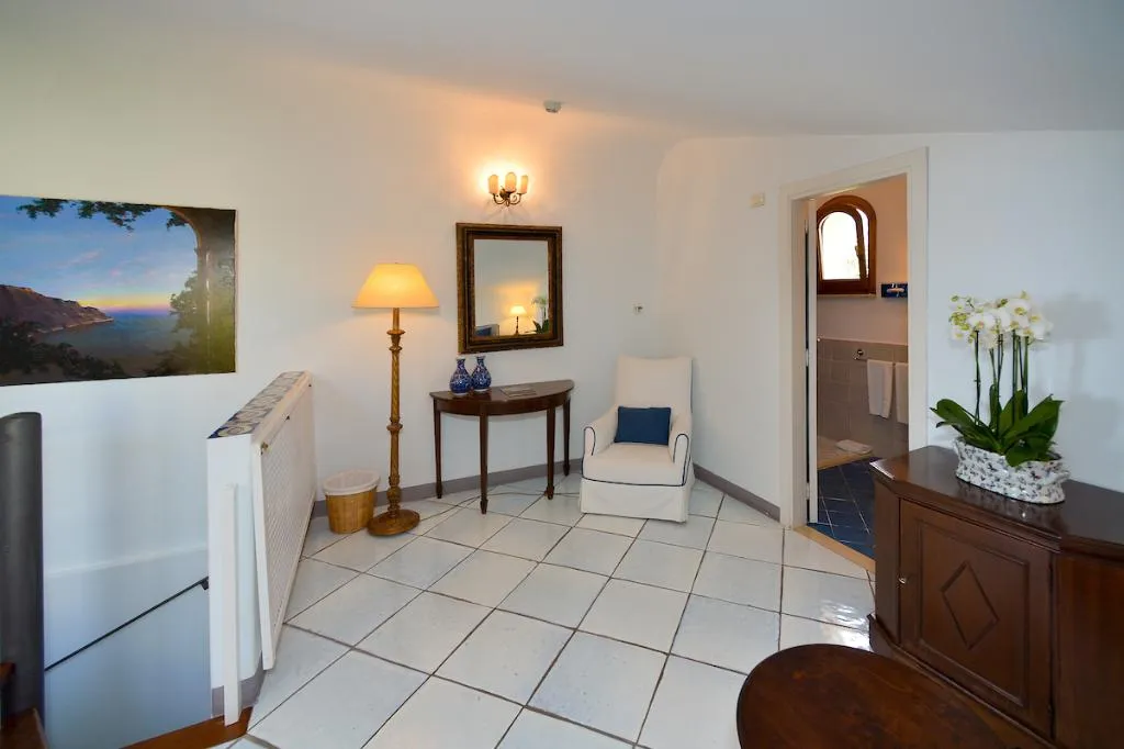 STUDIO STANDARD Room, Villa Cimbrone, Naples