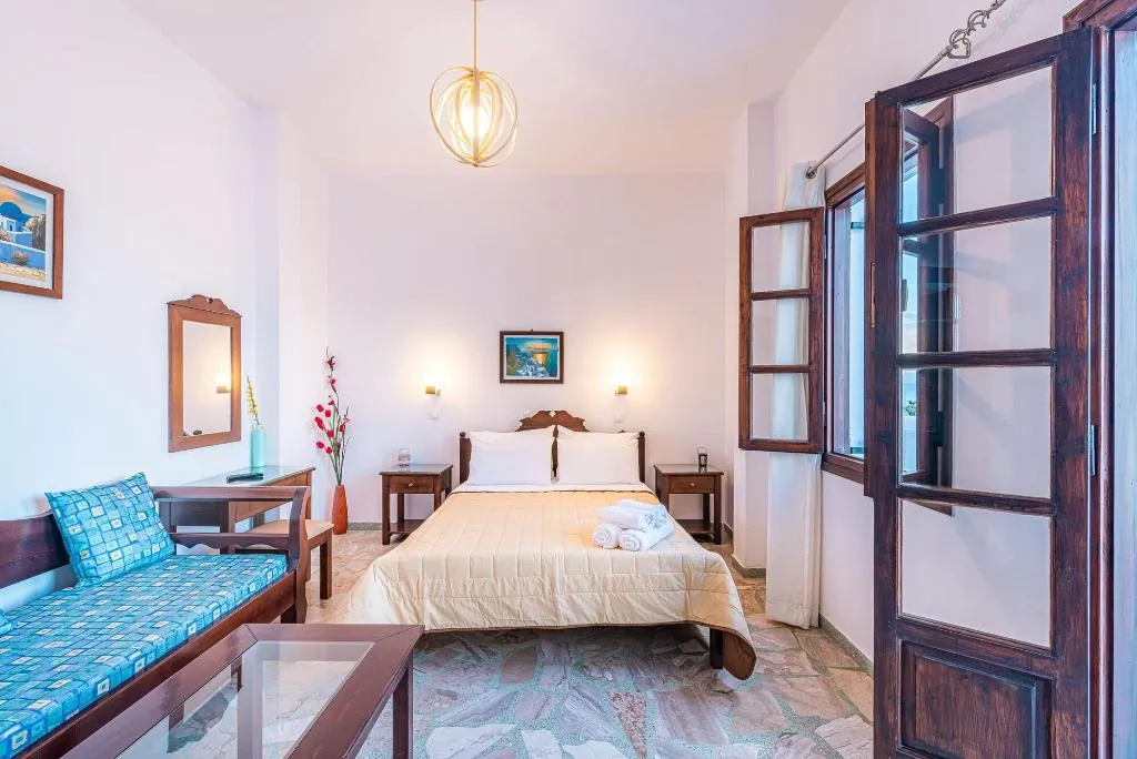 Room, Agia Irini, Santorini