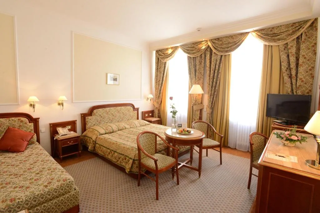 Room, Ambassador Zlata Husa, Prague