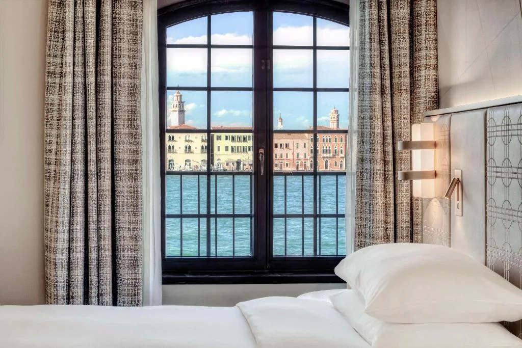 DOUBLE EXECUTIVE Room, Hilton Molino Stucky Venice, Venice