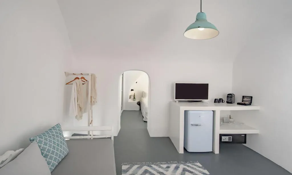 Room, Nano Suites, Santorini