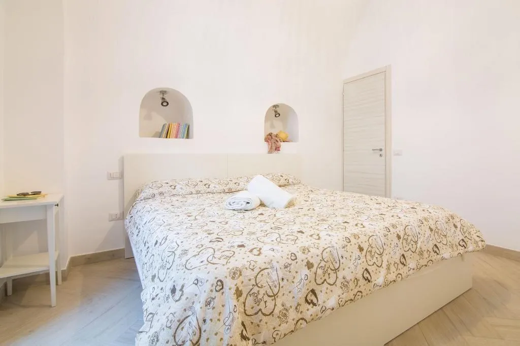 Room, Villa Mariagiovanna, Naples