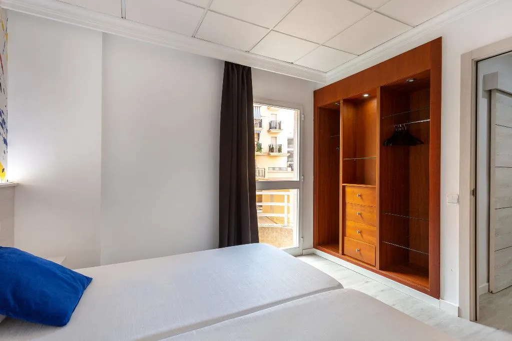 Room, Kilimanjaro, Majorca