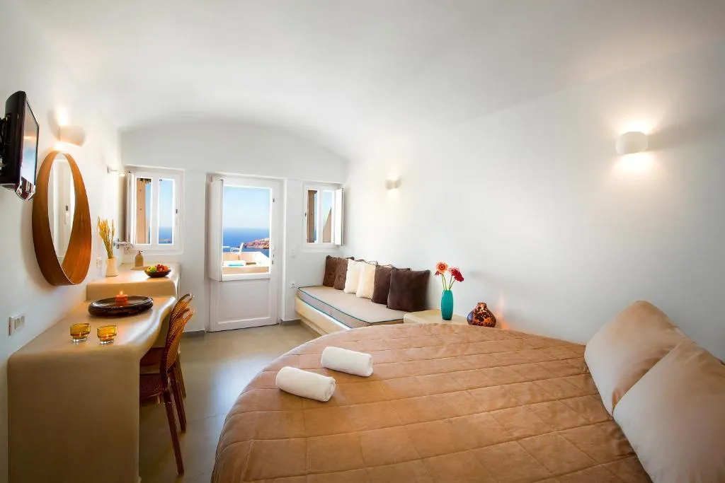 DOUBLE STANDARD Room, Kasimatis by La Perla, Santorini
