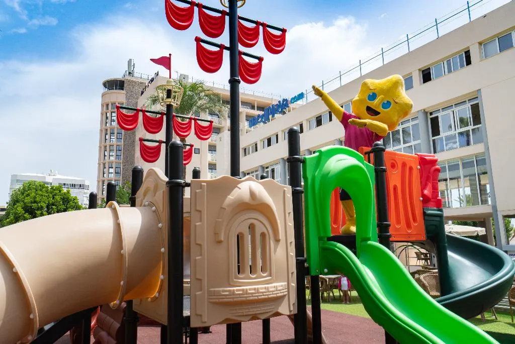 Sports and Entertainment, Medplaya Pez Espada, Costa Del Sol