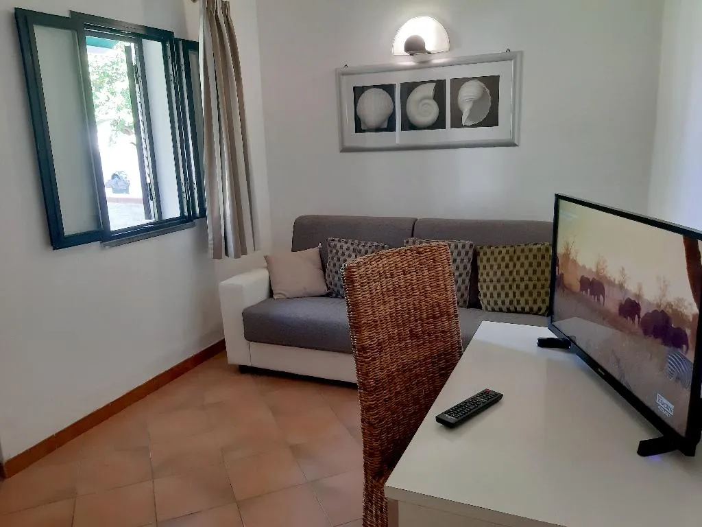 FAMILY ROOM CAPACITY 3 Room, Esperidi Resort, Naples