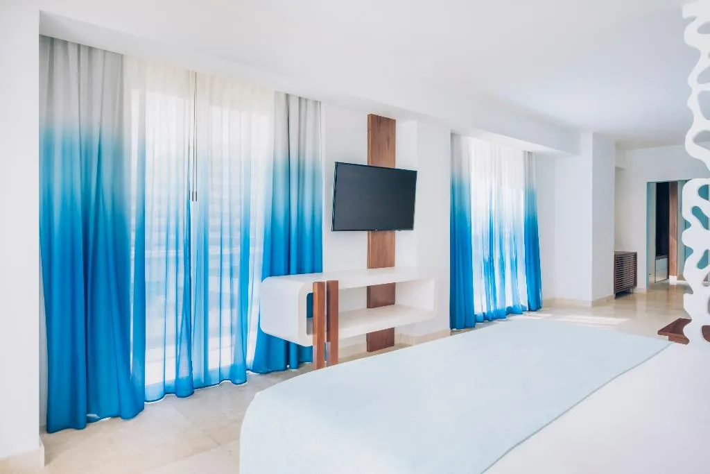 JUNIOR SUITE OCEAN FRONT Room, Iberostar Selection Coral Cancun All Inclusive, Cancun Area