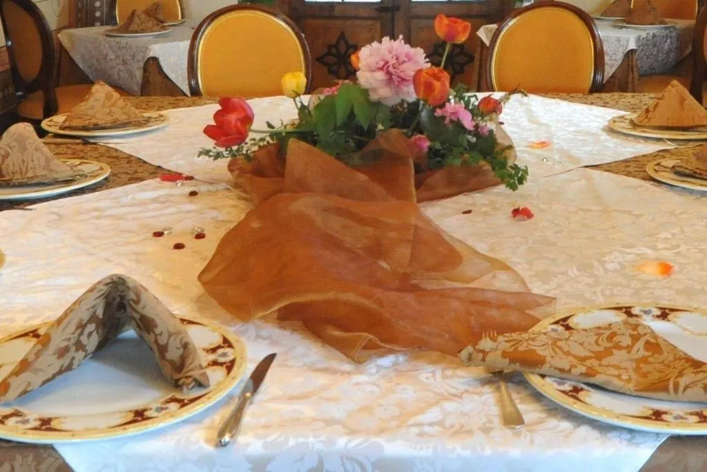 Restaurant, Relais Castelluccio Palusse, Umbria