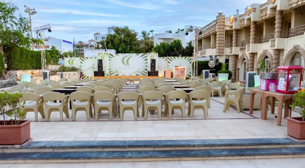 Terrace, Cataract Layalina Hotel, Red Sea Riviera