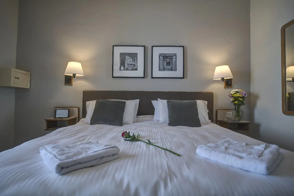 Double or Twin SEA VIEW Room, Sliema Chalet Hotel, Malta