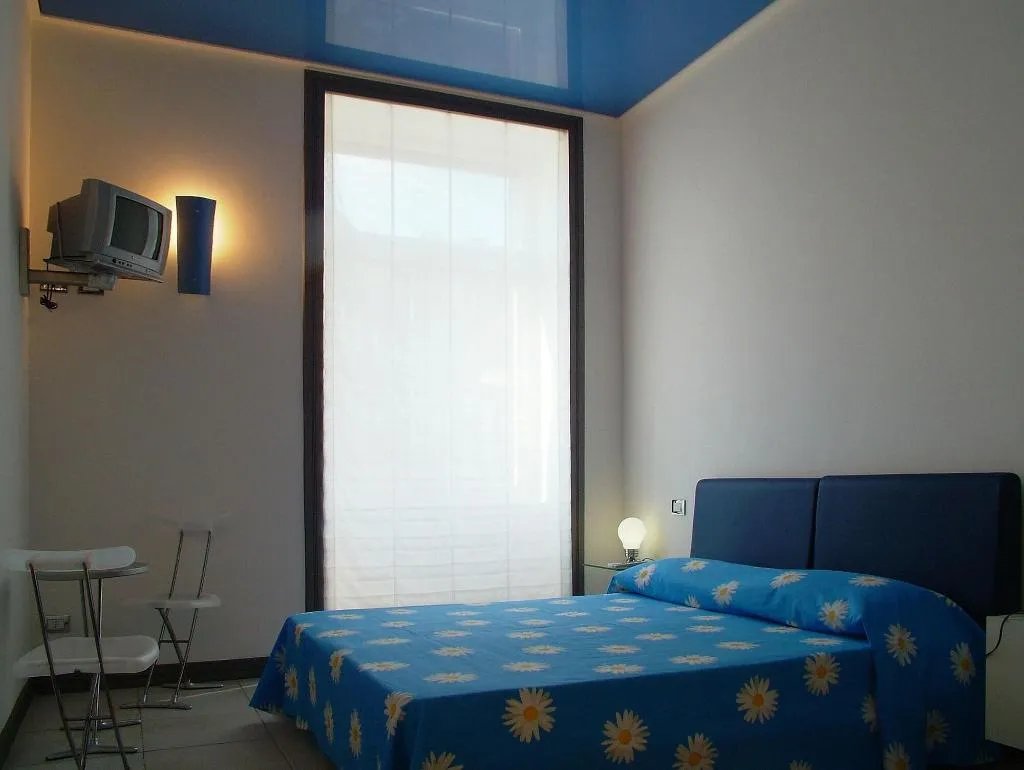 Room, Caracciolo10, Naples