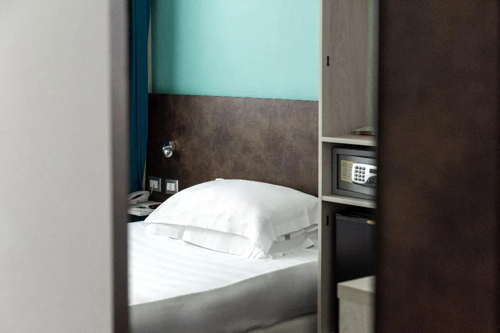 DOUBLE BUSINESS Room, Phi Hotel Milano, Milan