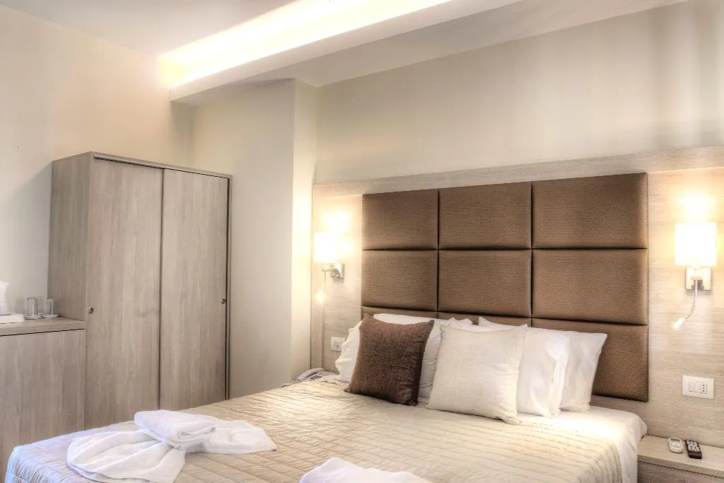 JUNIOR SUITE SEA VIEW Room, Brilliant Holiday Resort, Corfu