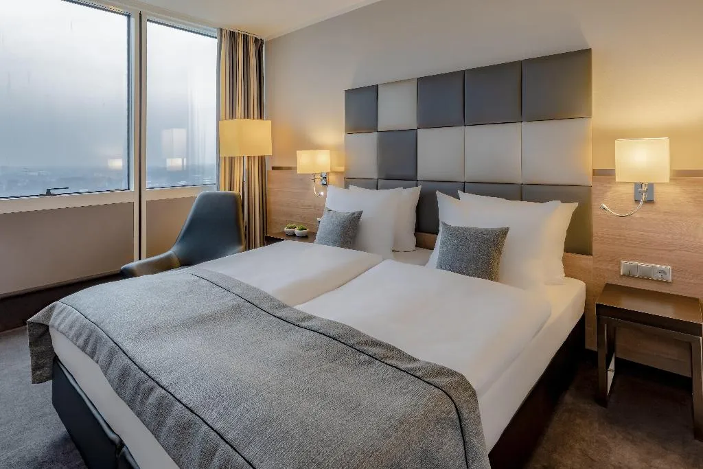 DOUBLE Accessible-Queen Size Bed Room, Garner Hotel Berlin - Spandau, Berlin