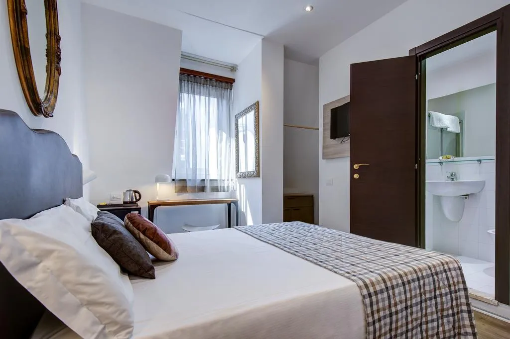 DOUBLE STANDARD Room, Hotel Bernina Milano, Milan