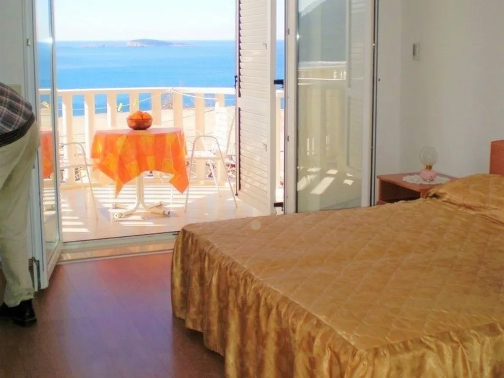 APARTMENT CAPACITY 4 ONE BEDROOM Room, Marnic Apartments, Dubrovnik