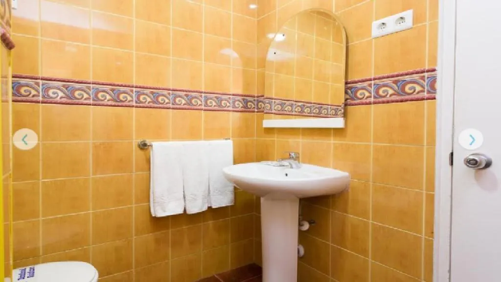 TRIPLE WITH TERRACE Room, Sol y Miel, Costa Del Sol