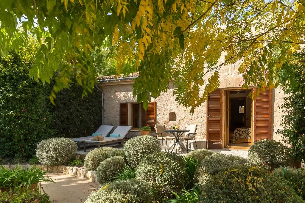 SUITE STANDARD Room, Castell Son Claret, Majorca