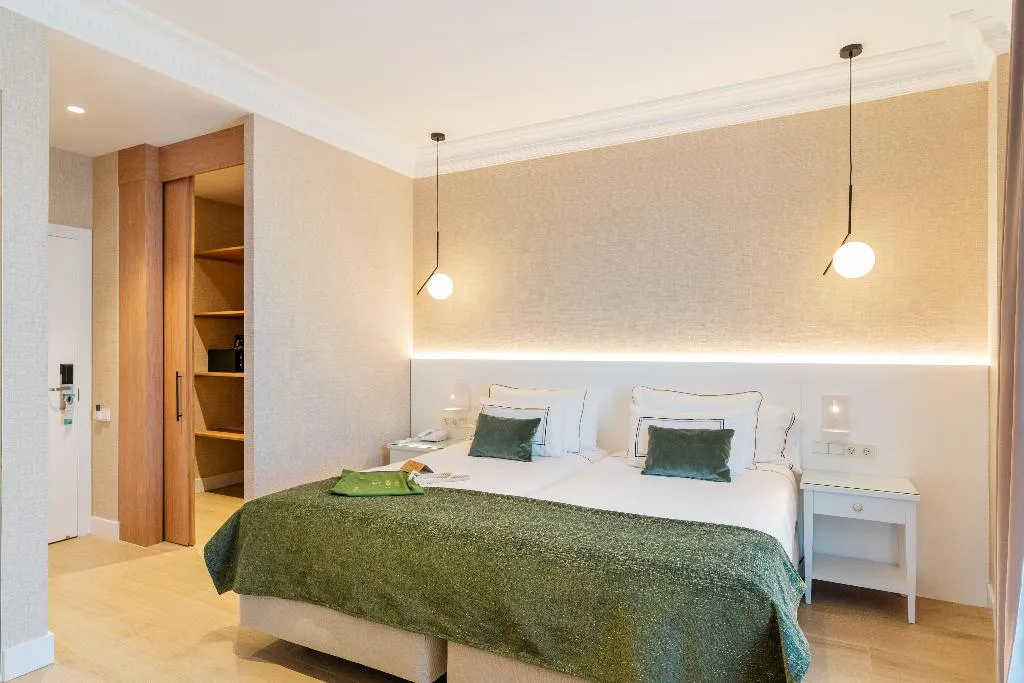 JUNIOR SUITE EXECUTIVE Room, Melia Plaza, Valencia