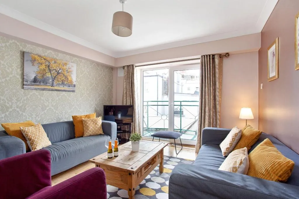 APARTMENT CAPACITY 6 Room, Drury Court Hotel, Dublin