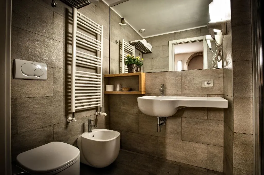 QUADRUPLE PREMIUM Room, Eurohotel, Milan