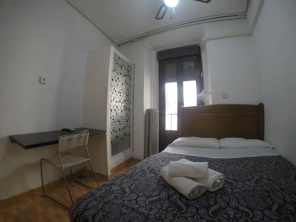 SINGLE STANDARD Room, Hostal MYD Los Perales, Madrid
