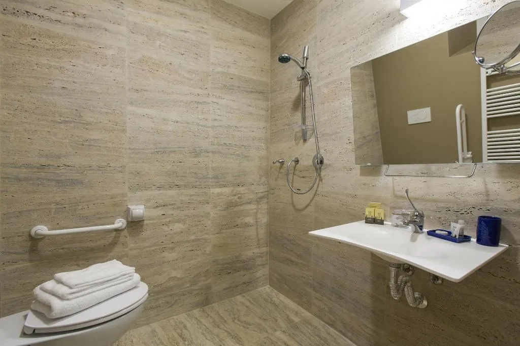 Room, Household - Settembrini 17, Milan