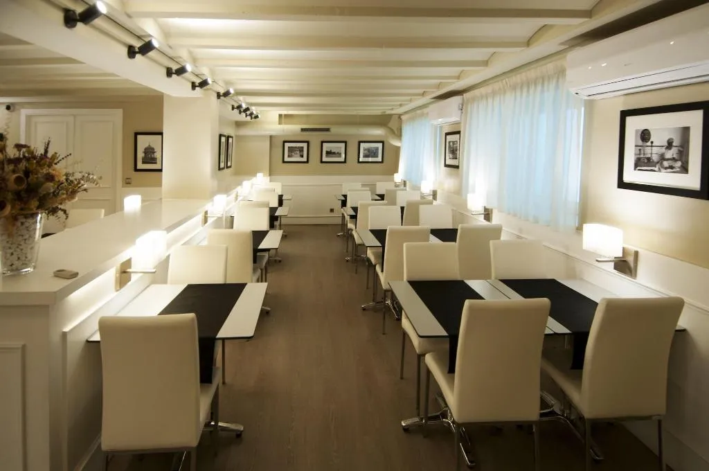 Restaurant, Serennia Exclusive Rooms, Barcelona
