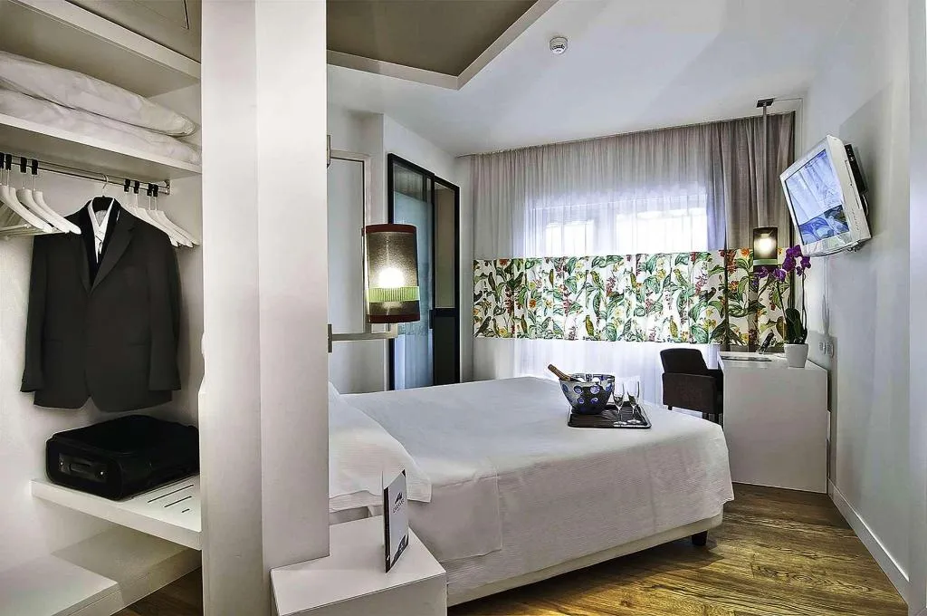 DOUBLE STANDARD Room, Caravel, Rome
