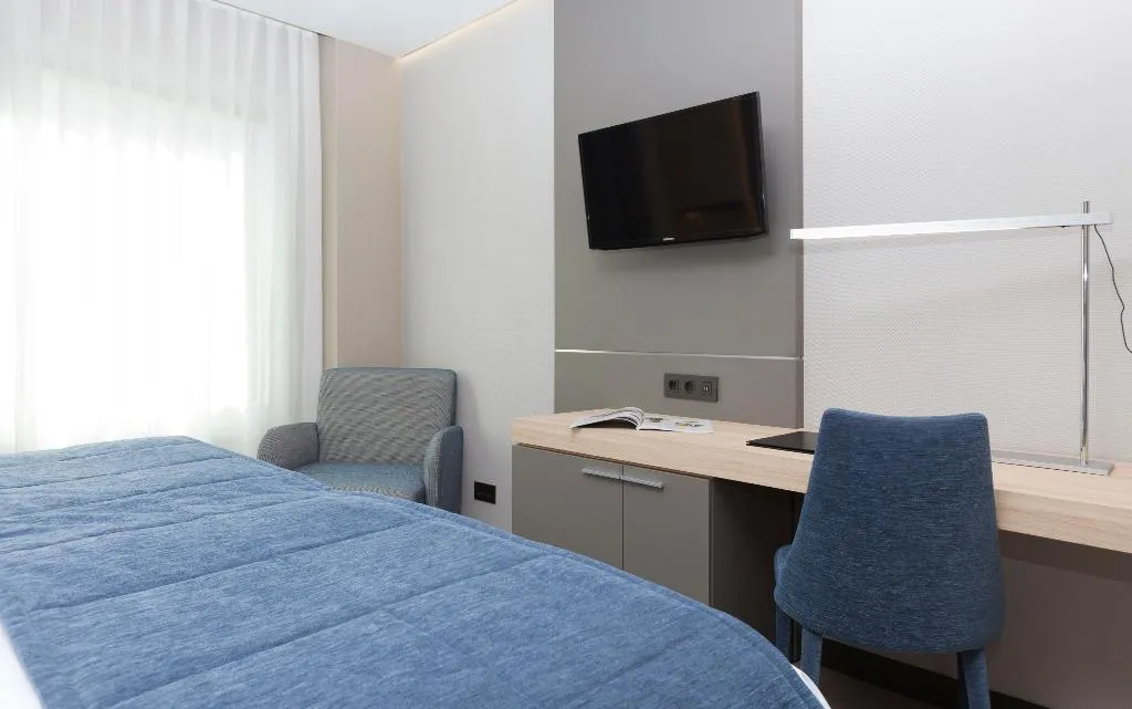DOUBLE ECONOMY Room, Liabeny, Madrid