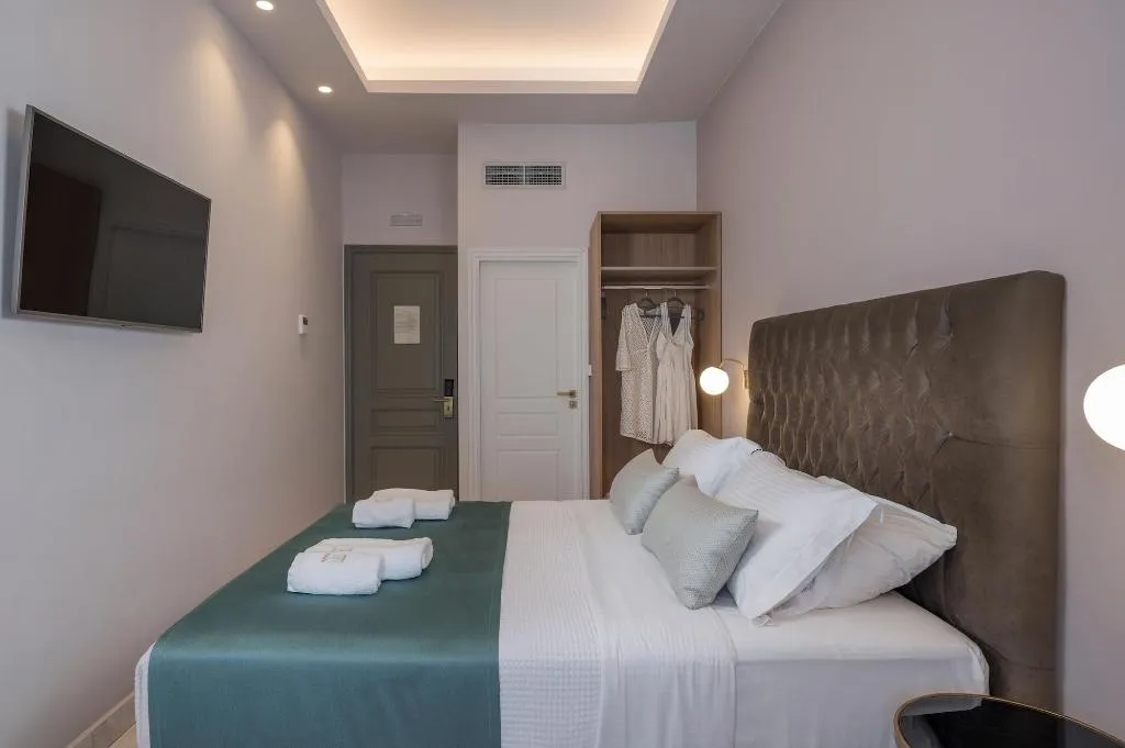 Room, Plaza 1866 Superior City Rooms, Crete