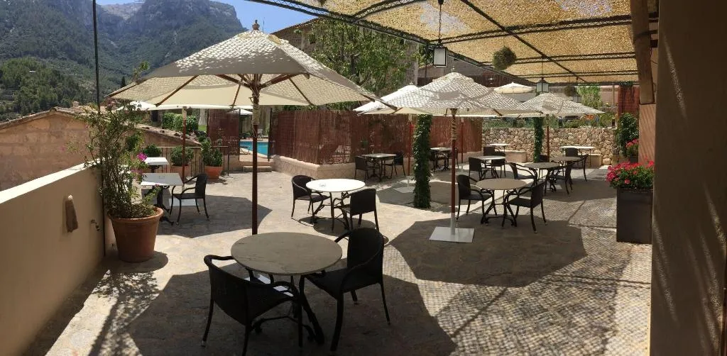 Terrace, D'Es Puig, Majorca