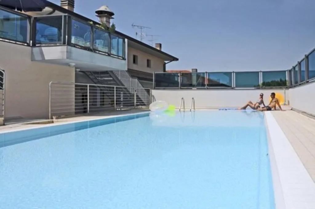 Pool, Olimpia, Venice